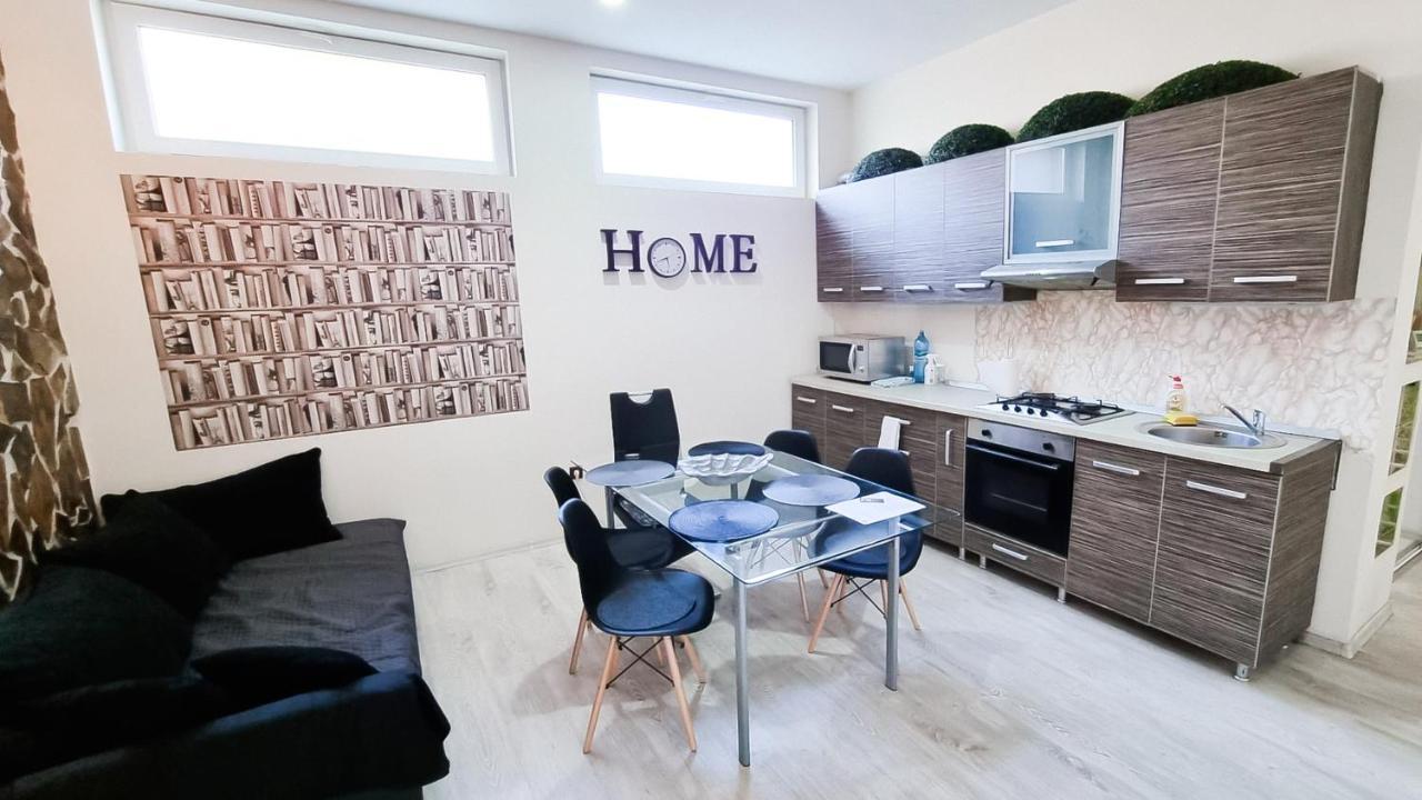 Simi Central Apartment Oradea Eksteriør billede